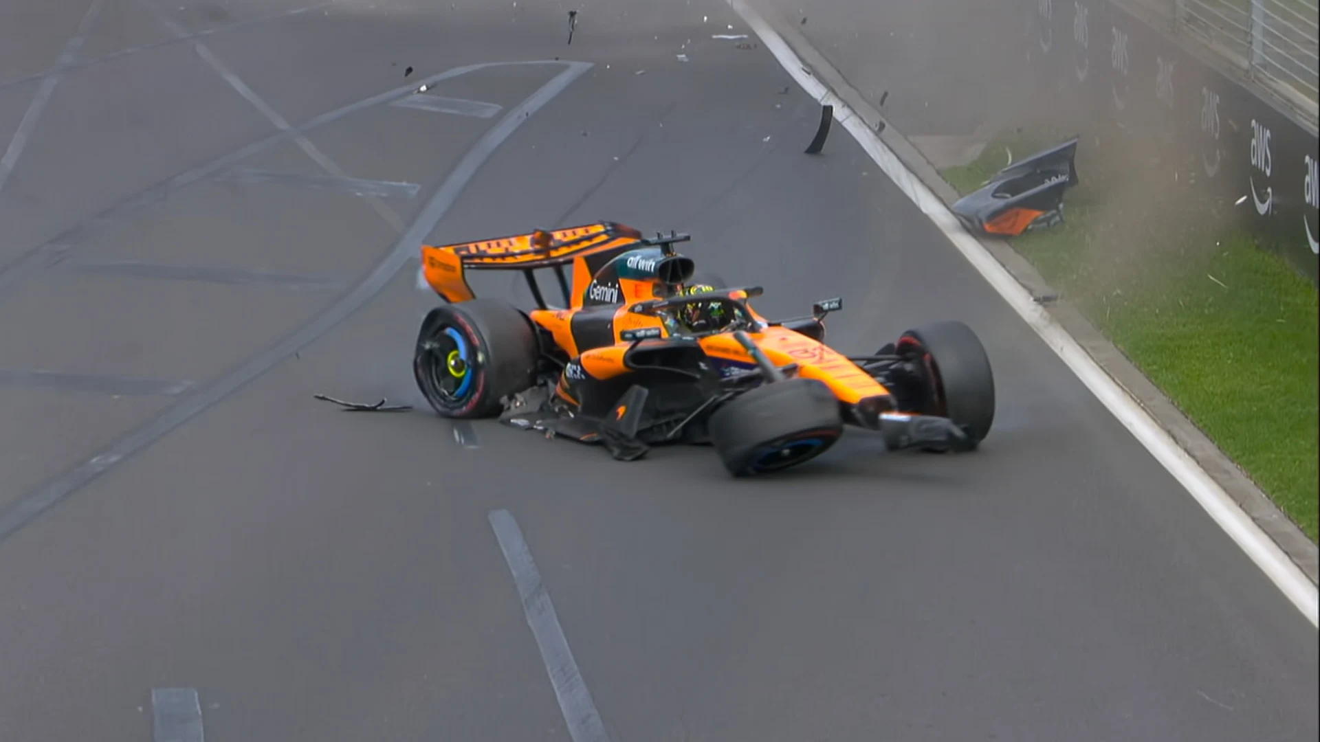 Oscar Piastri Crashes Out of Melbourne GP Reconnaissance Lap